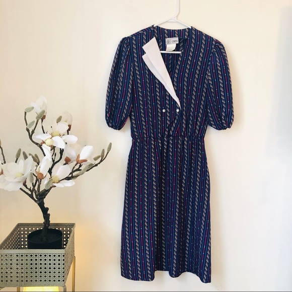 Vintage union made secretary’s dress puff sleeves - Picture 3 of 8